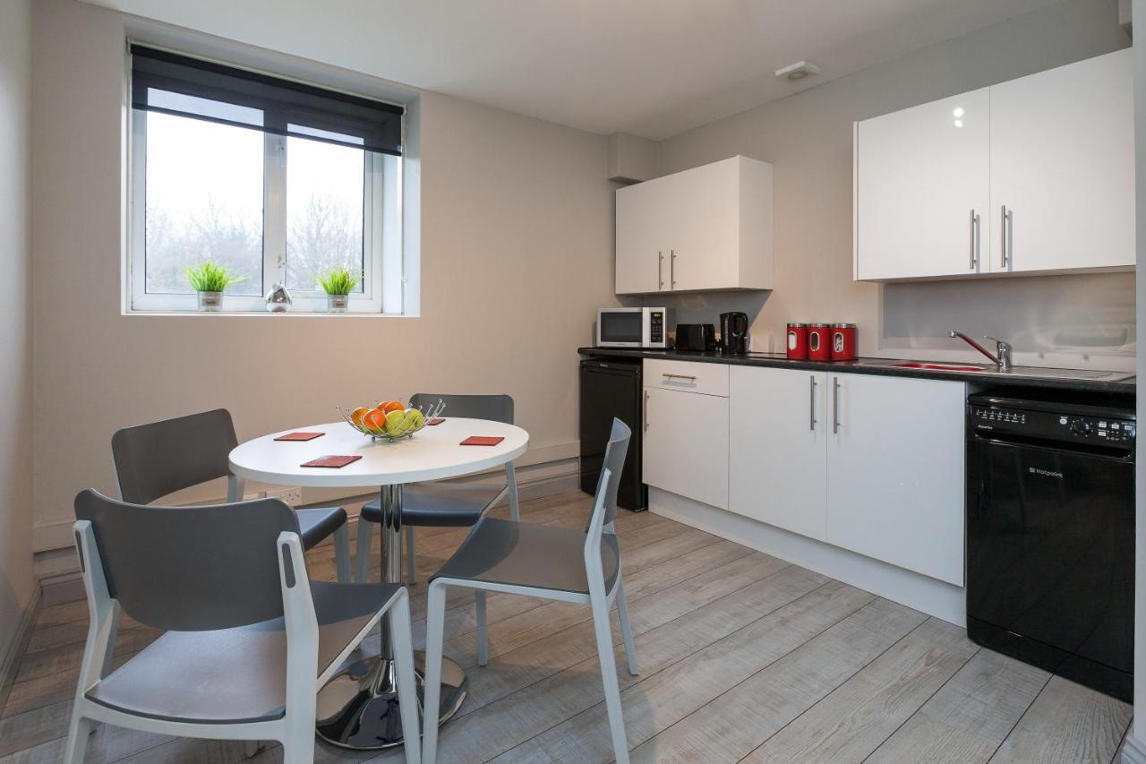 The Venue Serviced Apartments Huddersfield Eksteriør billede